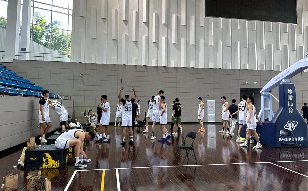 kaiyun-广东全运阵容集齐6省7队精英，人多到当家球星没机会上场！